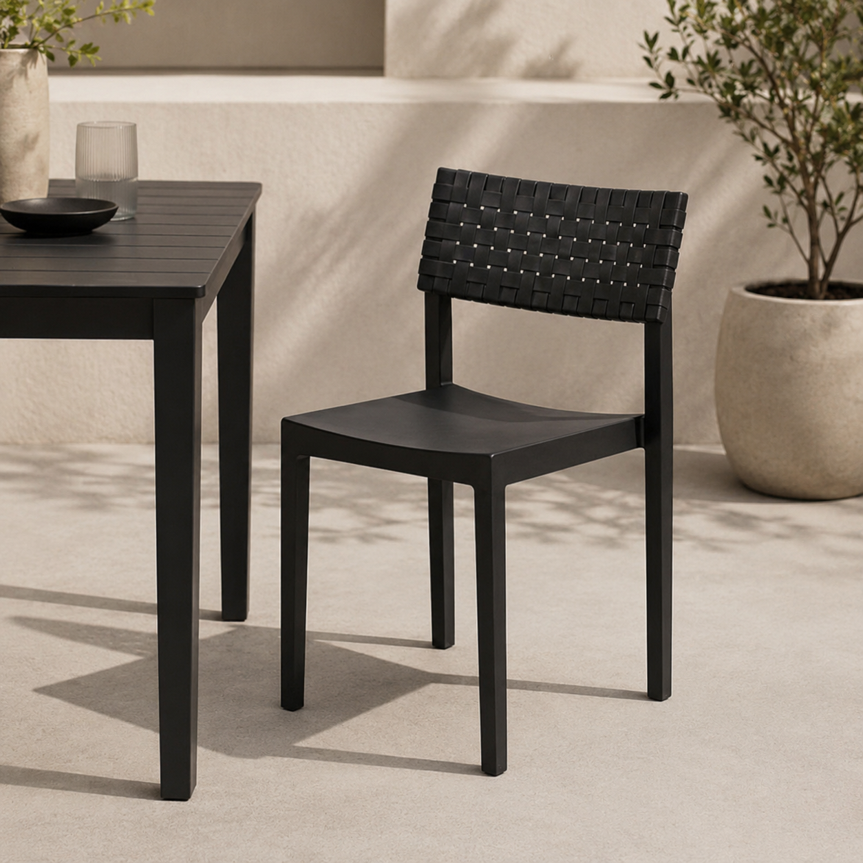 Set of 4 Modern Outdoor Dining Chairs – Durable Plastic Weave Design