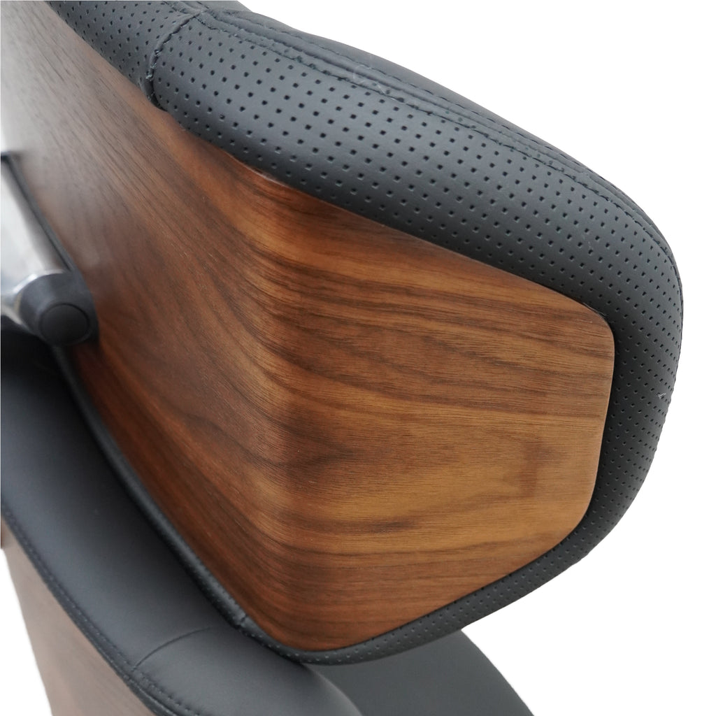 Luxury Executive Office Chair with Wood Accent Back & Ergonomic High-Back Design
