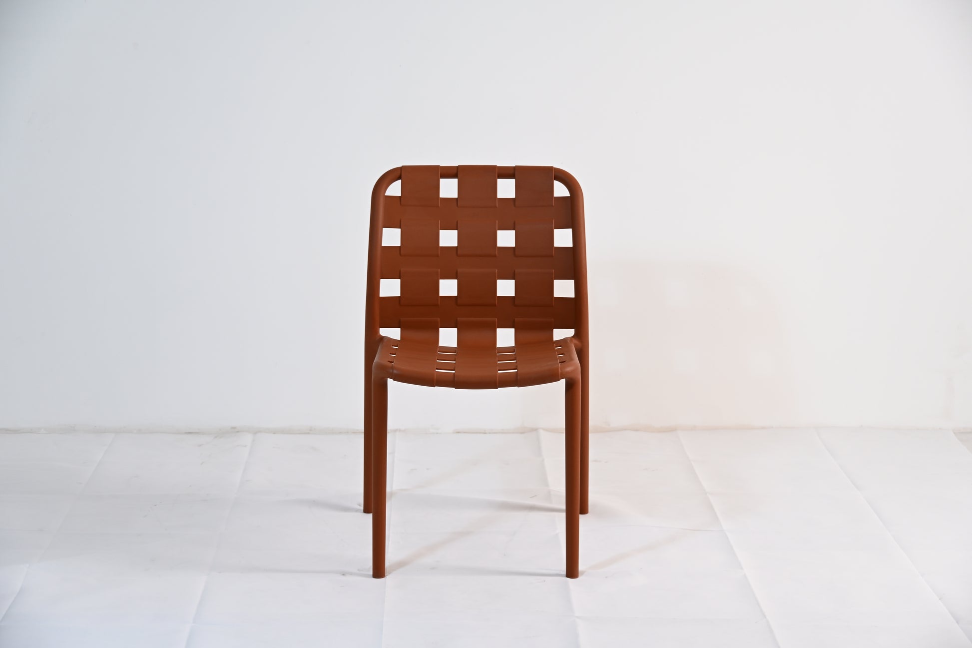 Set of 4 Contemporary Open-Weave Dining Chairs – Stackable Indoor & Outdoor Chair Set